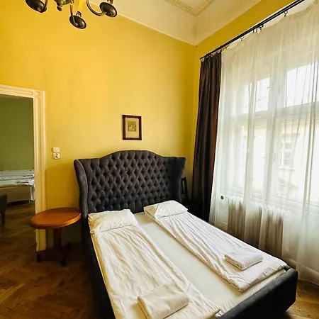 Main Market Square Apartments-2